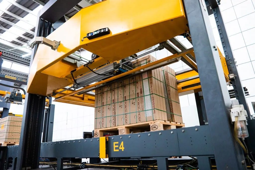 Automatic Horizontal Pallet Strapping Machine from Wessex Packaging